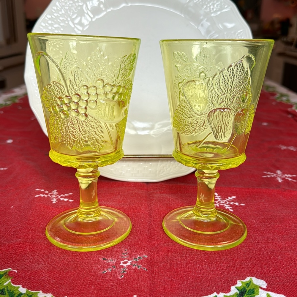 Vintage Vaseline glass a pair goblets green Shine in sunlight embossed  pattern